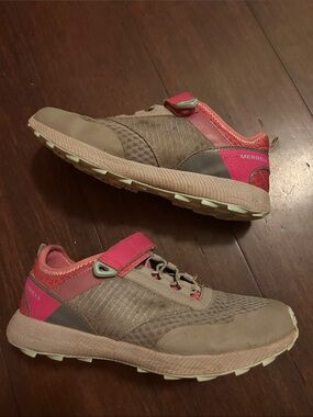 Merrell Kids Grey Sneakers with Pink Accents - Easy Hook-and-Loop Closure